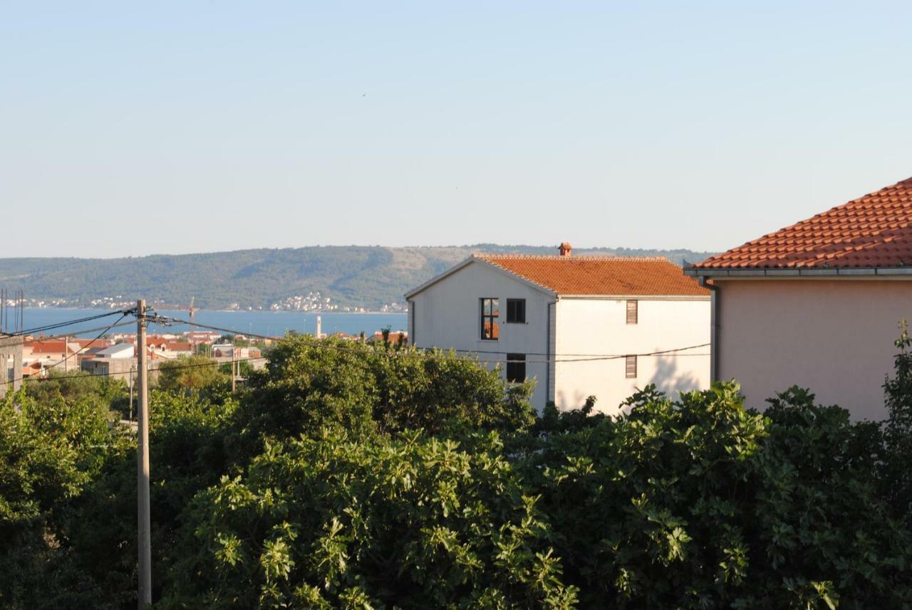 Studio Apartman Sutic Kaštel Novi Dış mekan fotoğraf